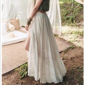 Sold Spell Sienna luxe lace skirt. Excellent cond